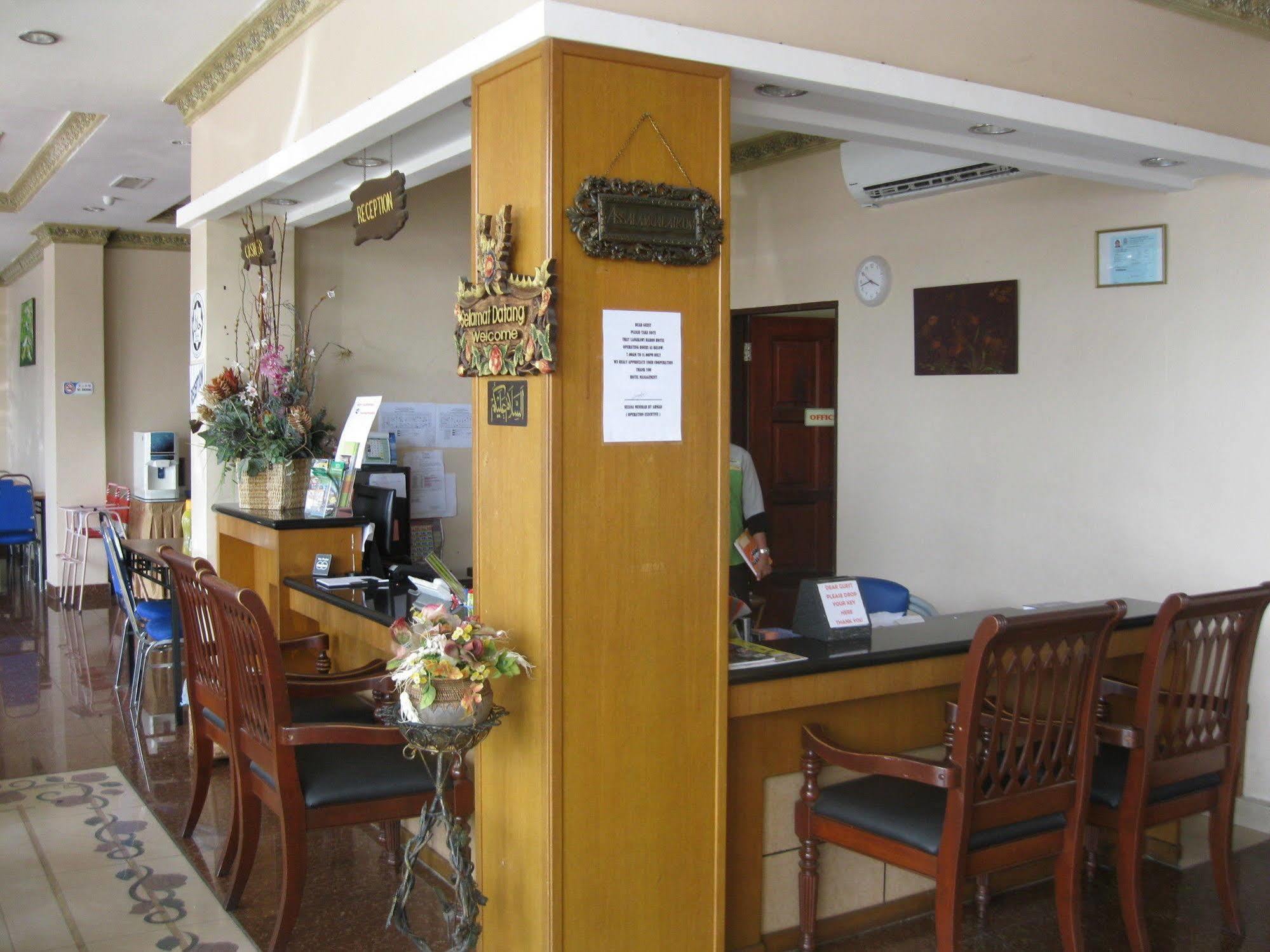 Langkawi Baron Hotel Kuah Zewnętrze zdjęcie